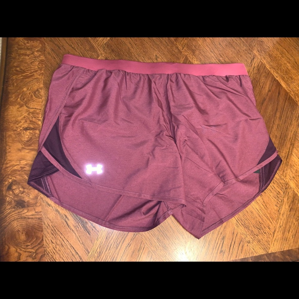 ⭐️NWT Women’s Under Armour Running Shorts